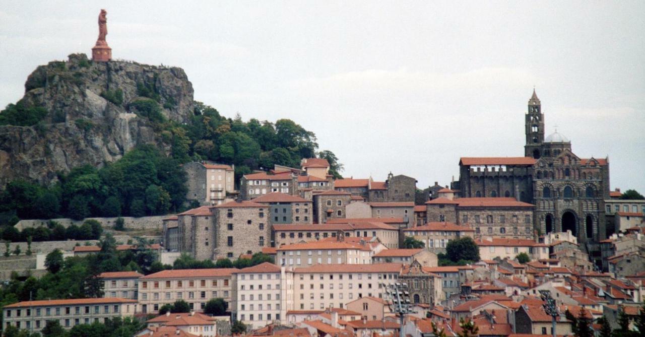 Apartamento Logis Du Cagaire Le Puy-en-Velay Exterior foto